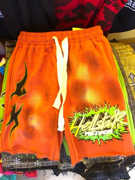 Shorts Helstar