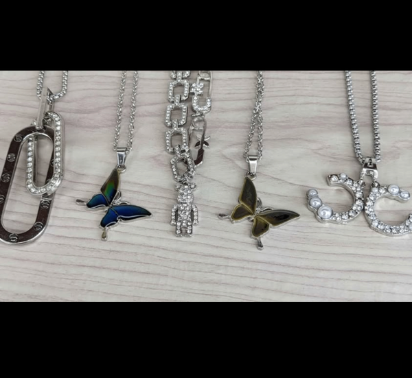 Ladies neckchains