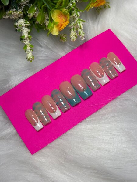 PRESS ON NAILS