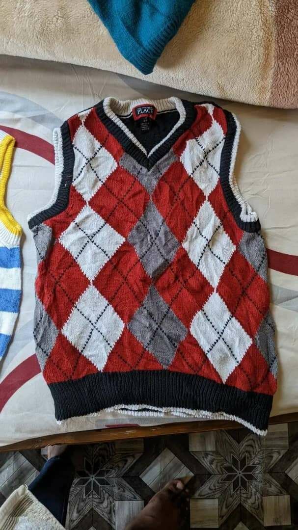 Sweater vest