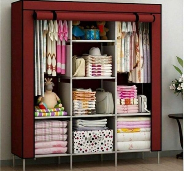 Portable wardrobe
