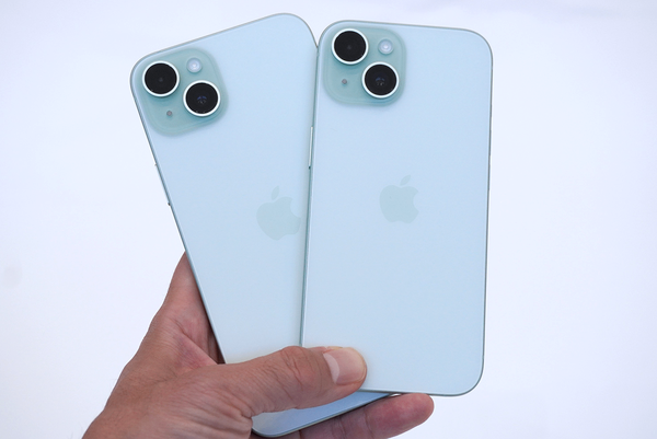 iPhone 15simple