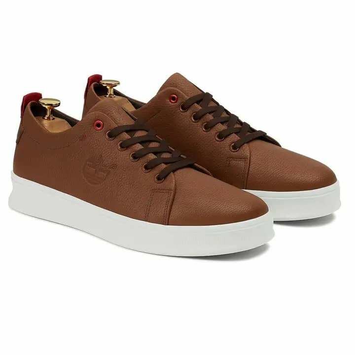 Sneakers en cuir marron