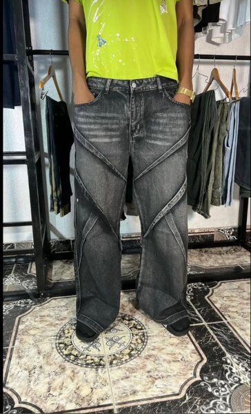 Jeans larges pour hommes tendance