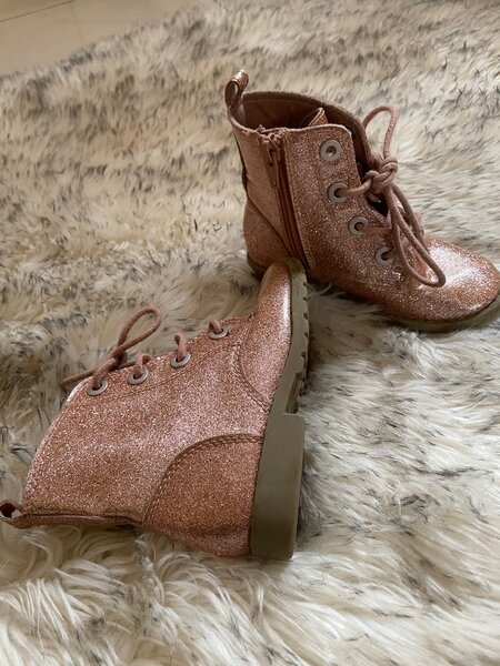 Kids shoes