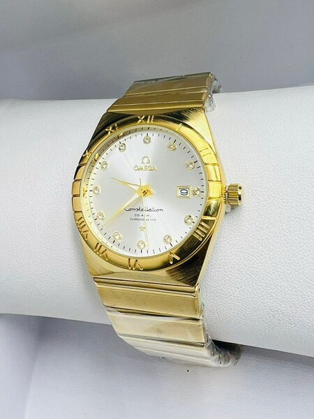 Jolie montre oméga