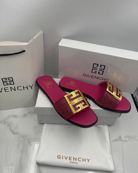 Flip flops with box