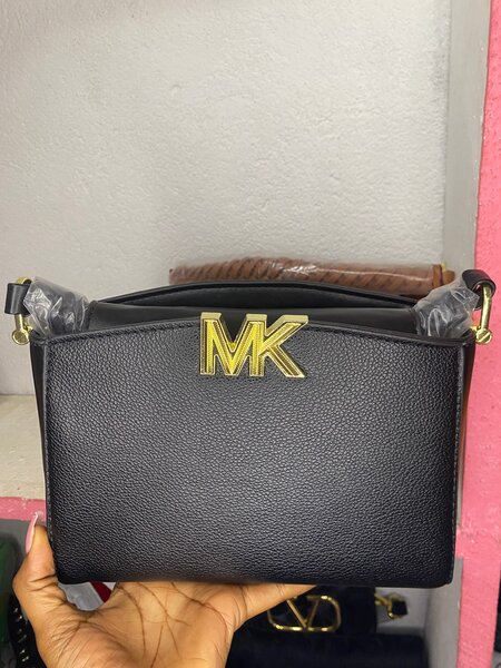 Sac à main en cuir noir élégant MK