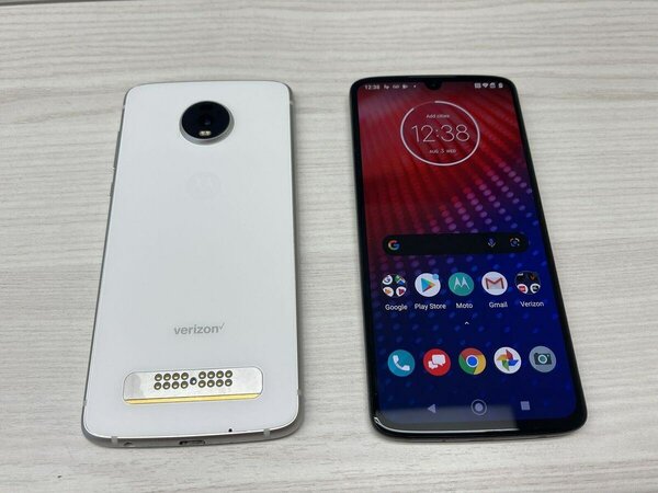 Motorala moto z4