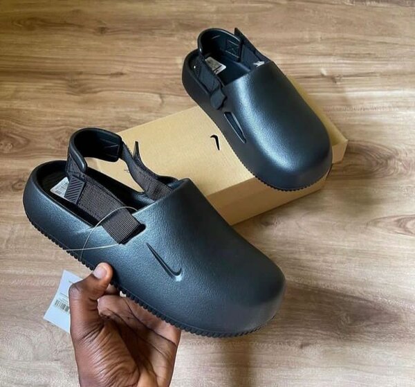 NIKE CROCS