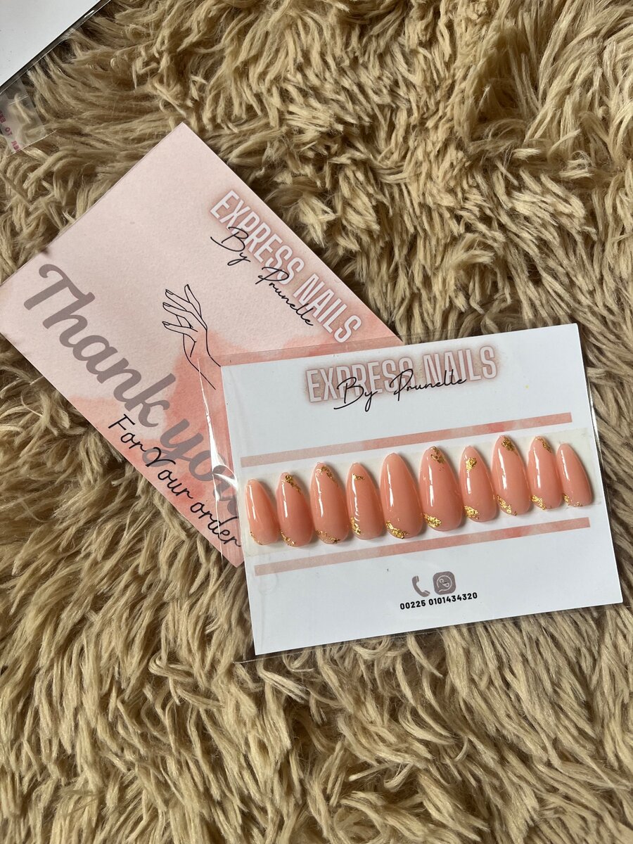 Press on nails