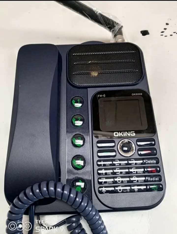Téléphone portable fixe - 4 pu