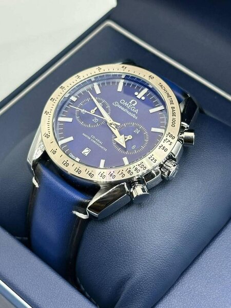 Montre Omega Speedmaster Homme
