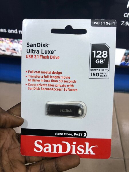 SandDisk Ultra Luxe USB 3.1  Flash Drive  128GB