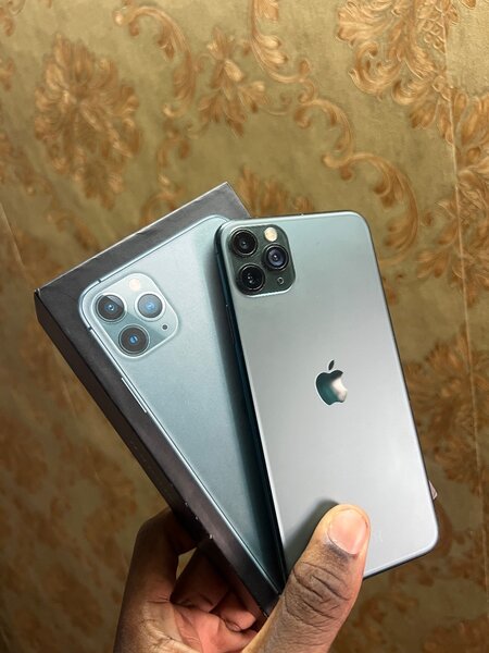 iPhone 11pro Max 64Giga sans Face ID