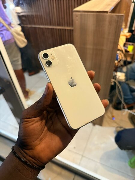 iPhone 11