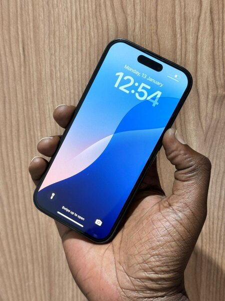 iPhone 15 128GB