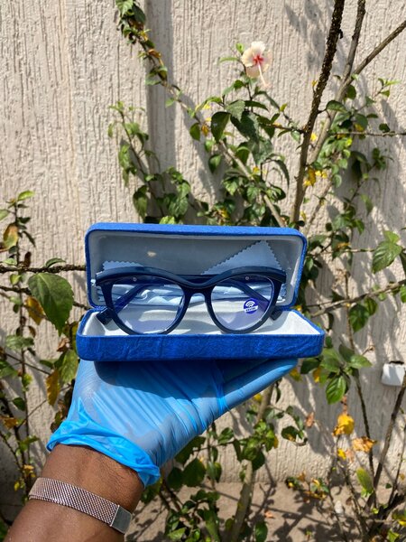 Thick blue frame