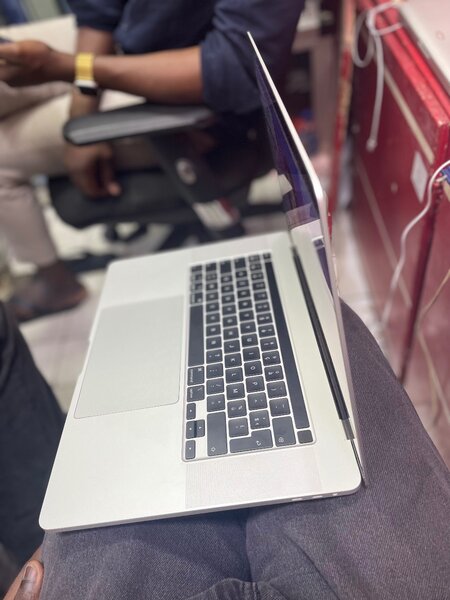 MacBook Pro core i9
