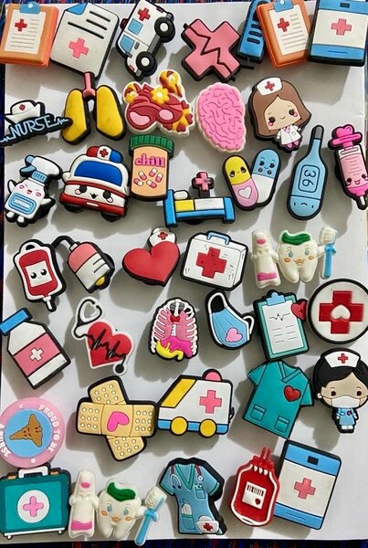Pins crocs