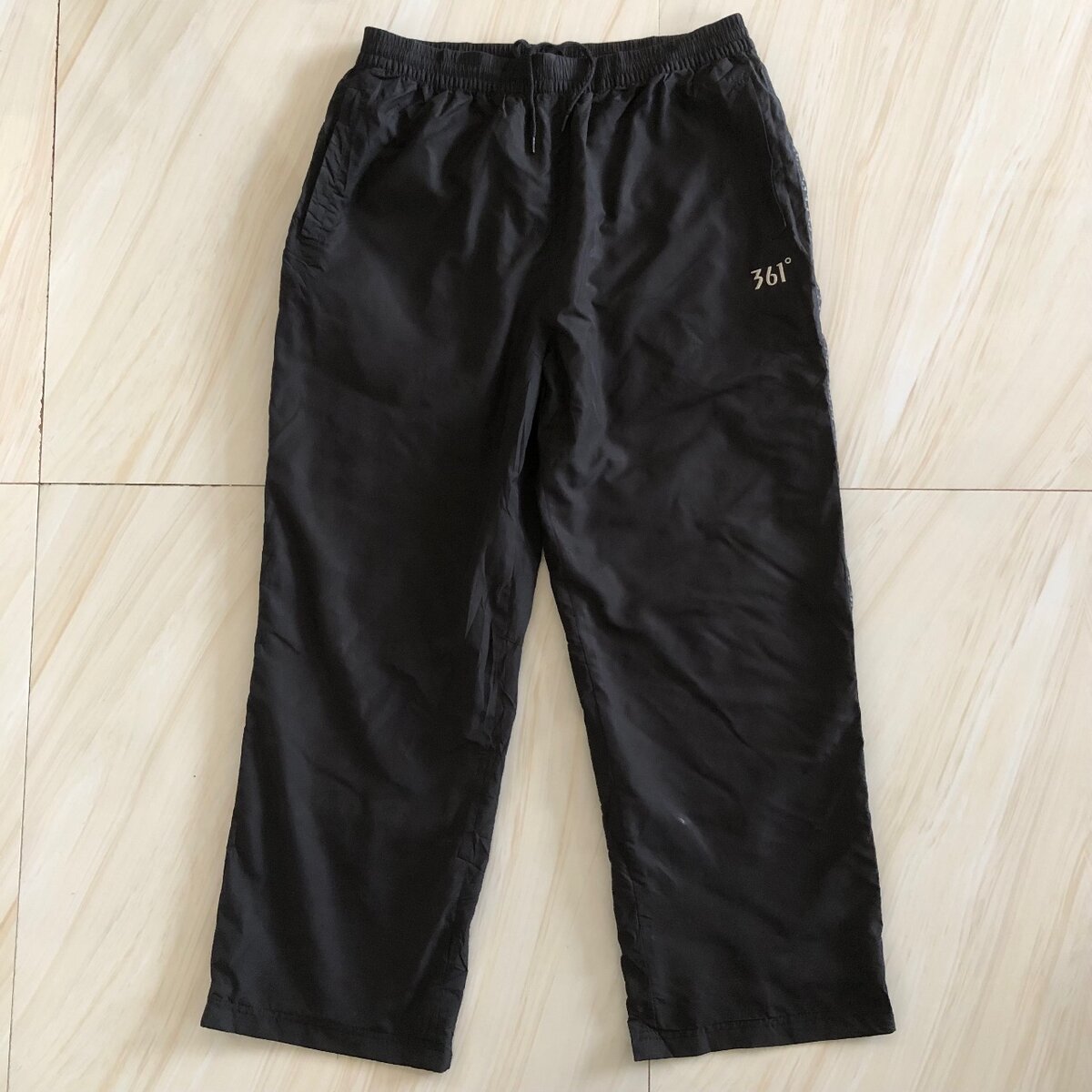 Trackpants