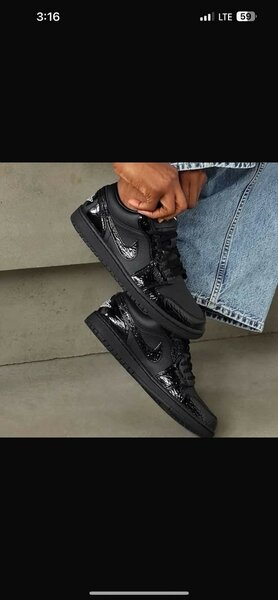 AIR JORDAN 1