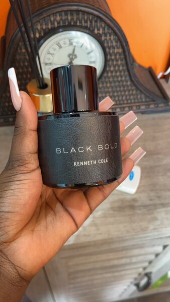 Kenneth Cole black bold