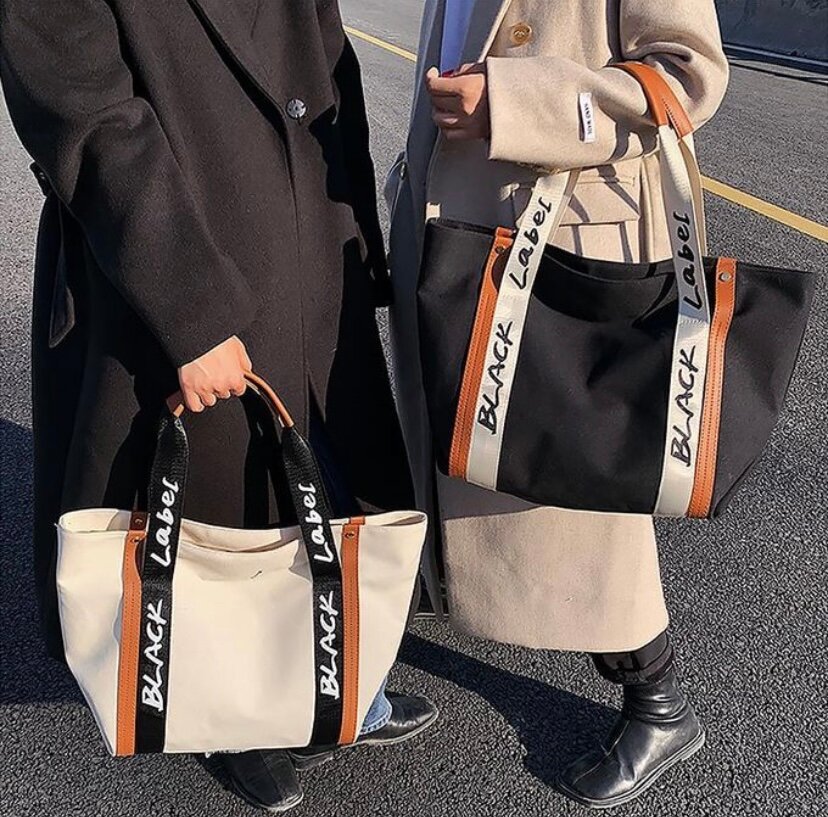 Sac fourre-tout noir avec anse