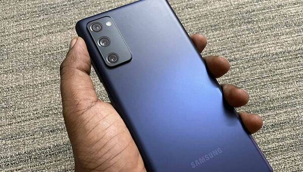 SAMSUNG GALAXY S20 FE