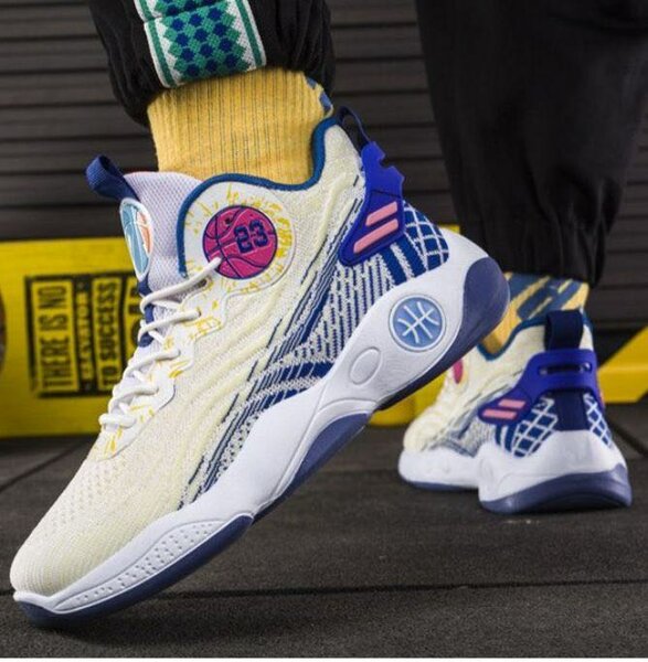 Men sneakers