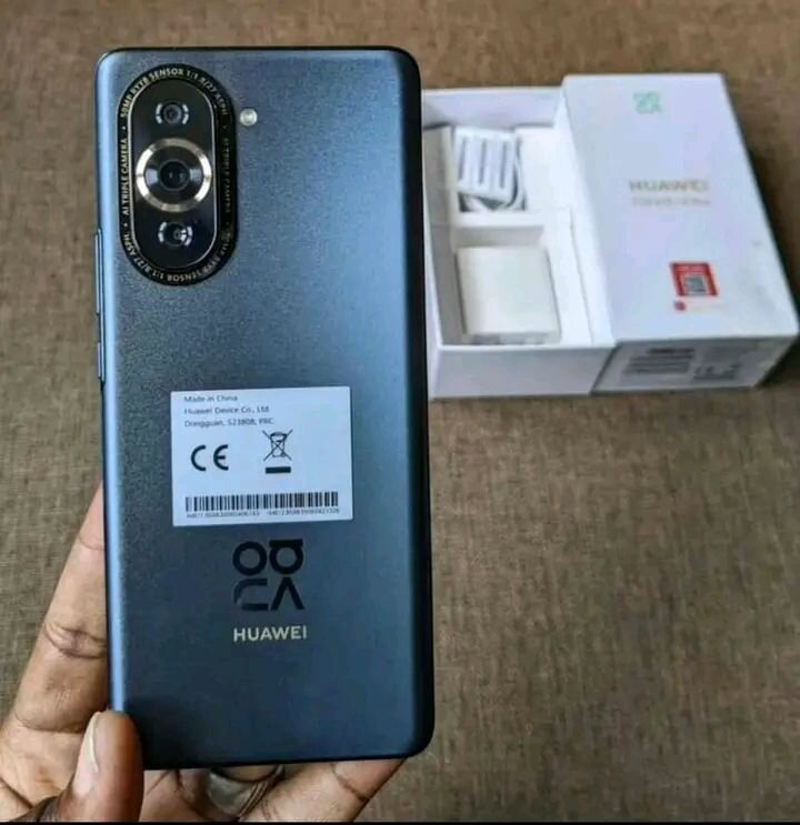 Huawei Nova 10 Pro Smartphone