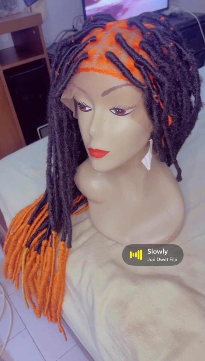 Tresse en locs synthétiques