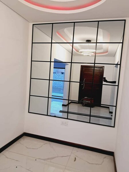 Wall mirror