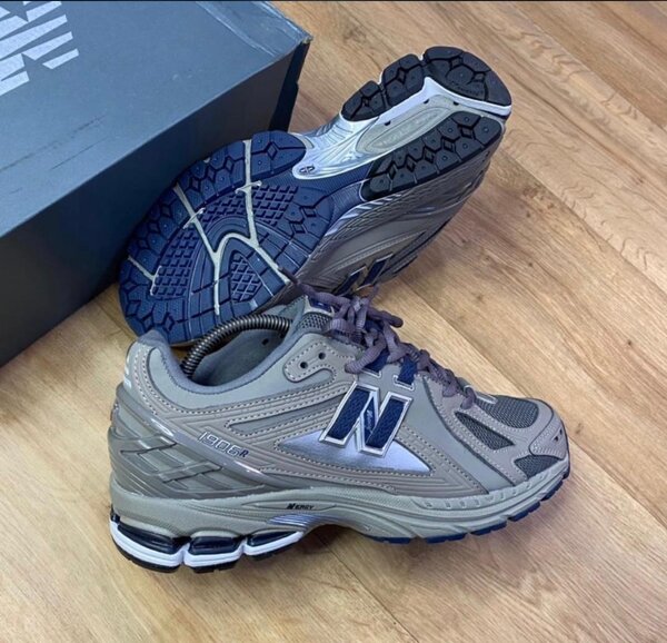 Original sneakers