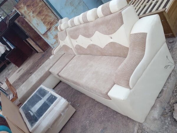Canapé-lit confortable beige