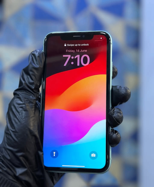 iPhone 11