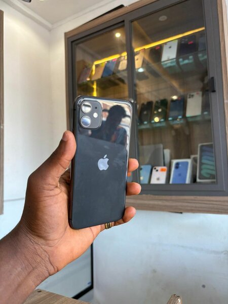 iPhone 11