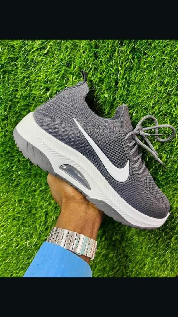 NIKE.homme