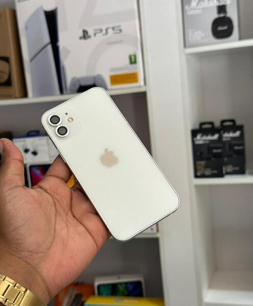 iPhone 12
