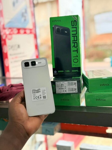 Smartphones Tecno et Infinix