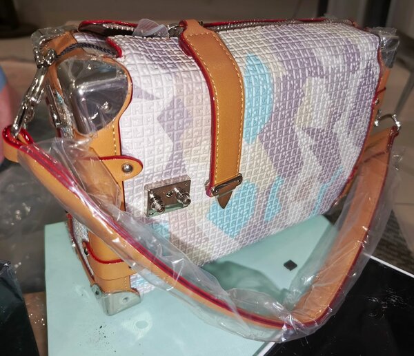 Sac à main texturé moderne