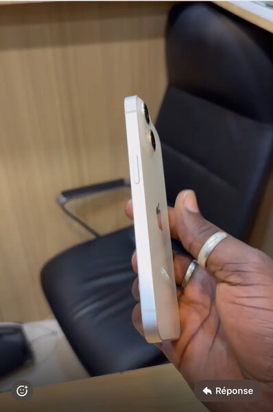 iPhone 14 simple
