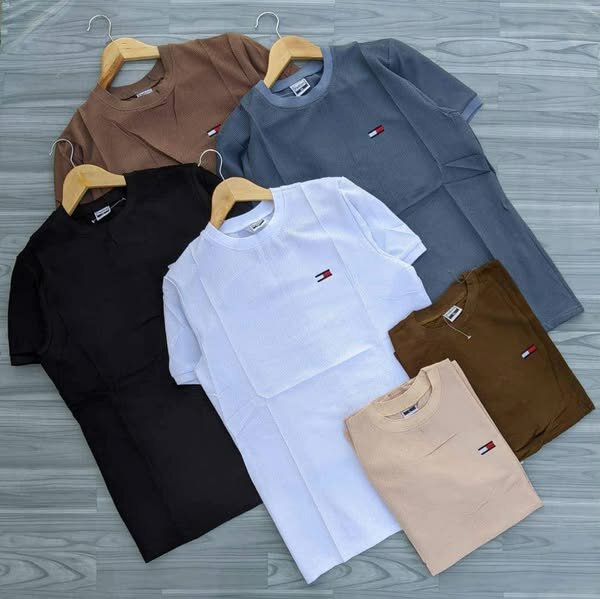  T-SHIRTS 