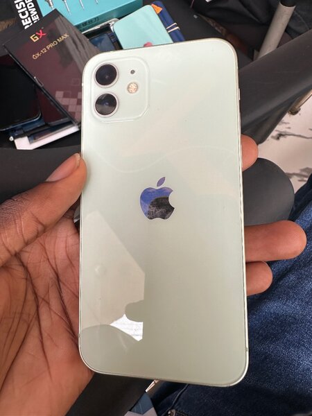 iPhone 12 64GB