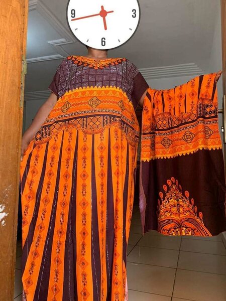 Boubou plus foulard disponible a 10000fr