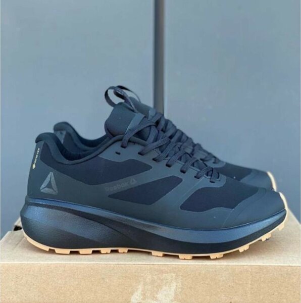 Reebok sneaker