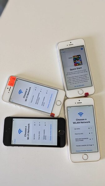PRE-OWNED IPHONE SE