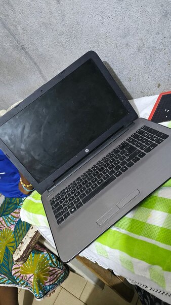 HP 500GO et 4GO RAM 1.80GHz