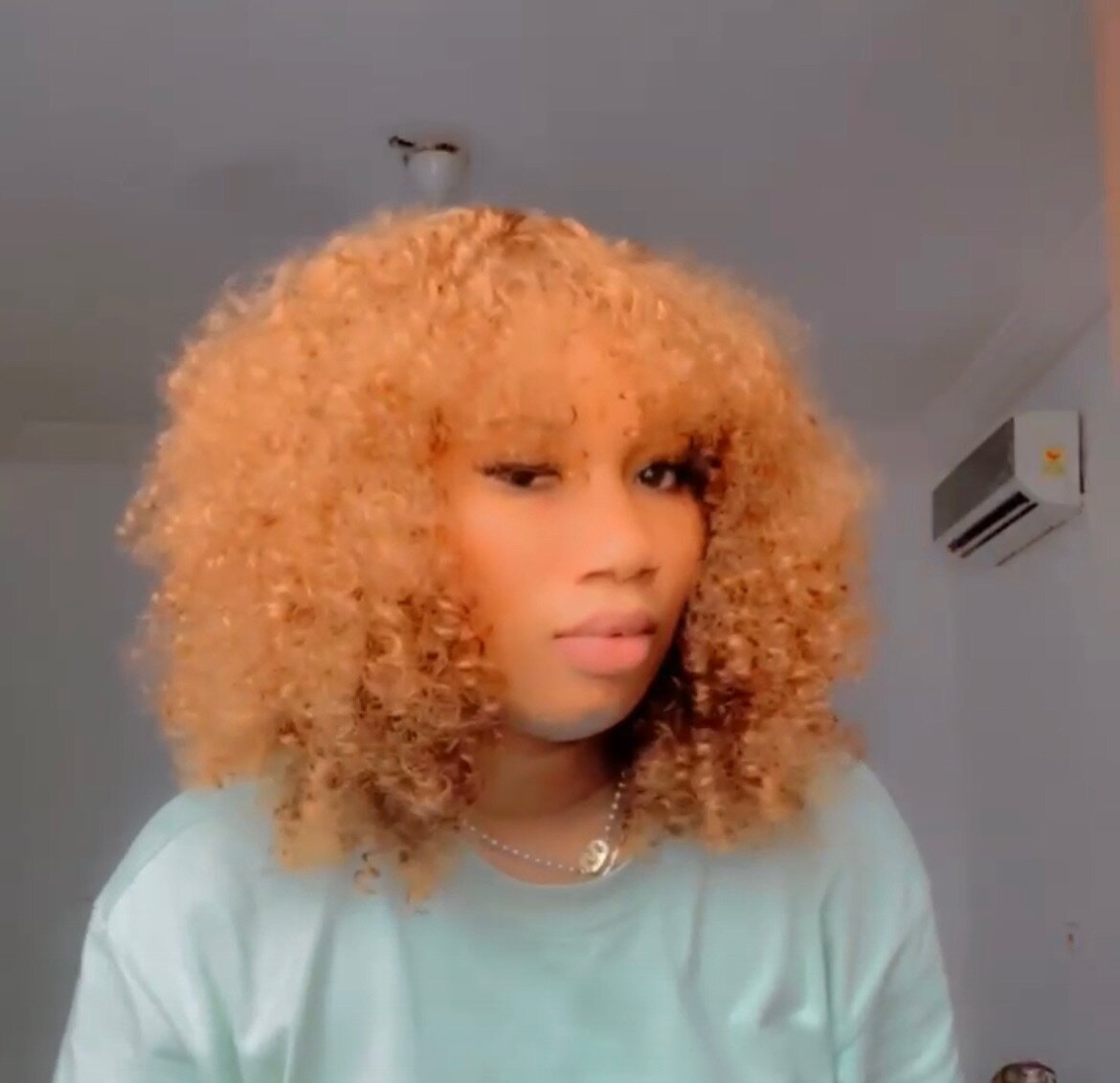 Sassy fringe curls
