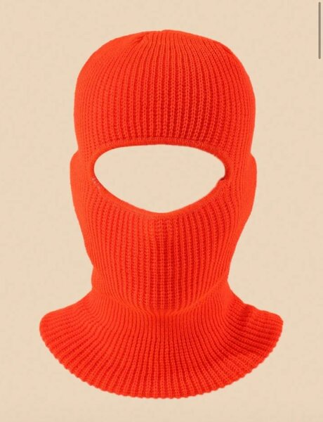 Cagoule en tricot colorée